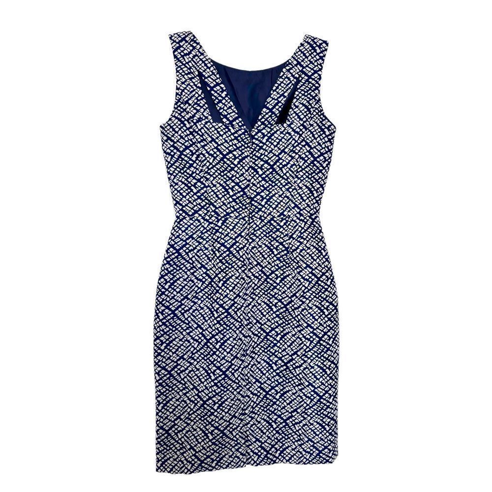 NWOT Tahari Women’s‎ Blue & White Printed Sleeveless Sheath Dress Size 2 - Picture 5 of 8